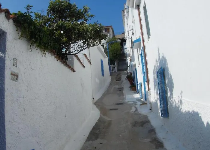 Near The Port Apartman *